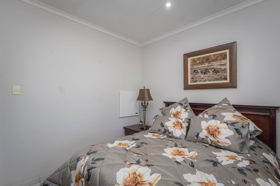 2 Bedroom Property for Sale in The Coves North West